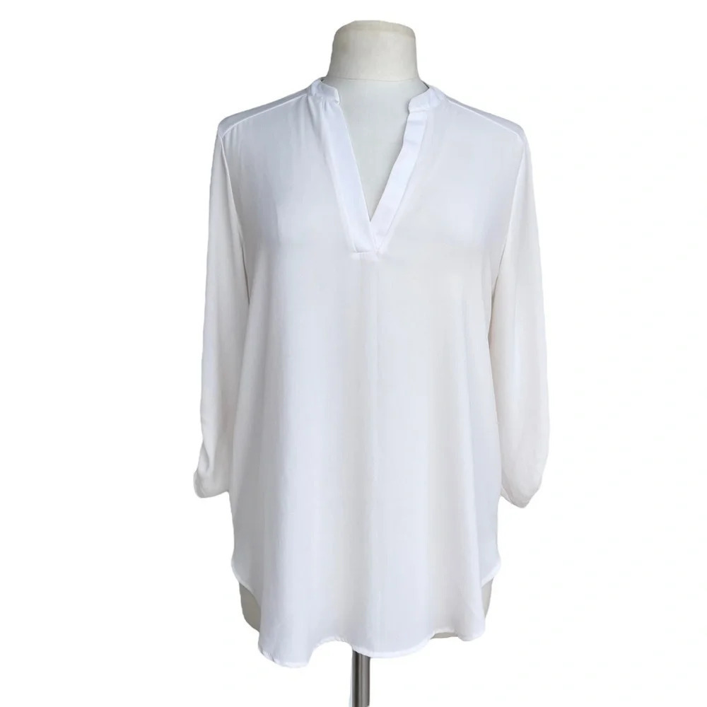 HARPER Women’s Size L Ivory Crepe Roll-tab 3/4 Sleeve V-neck Blouse